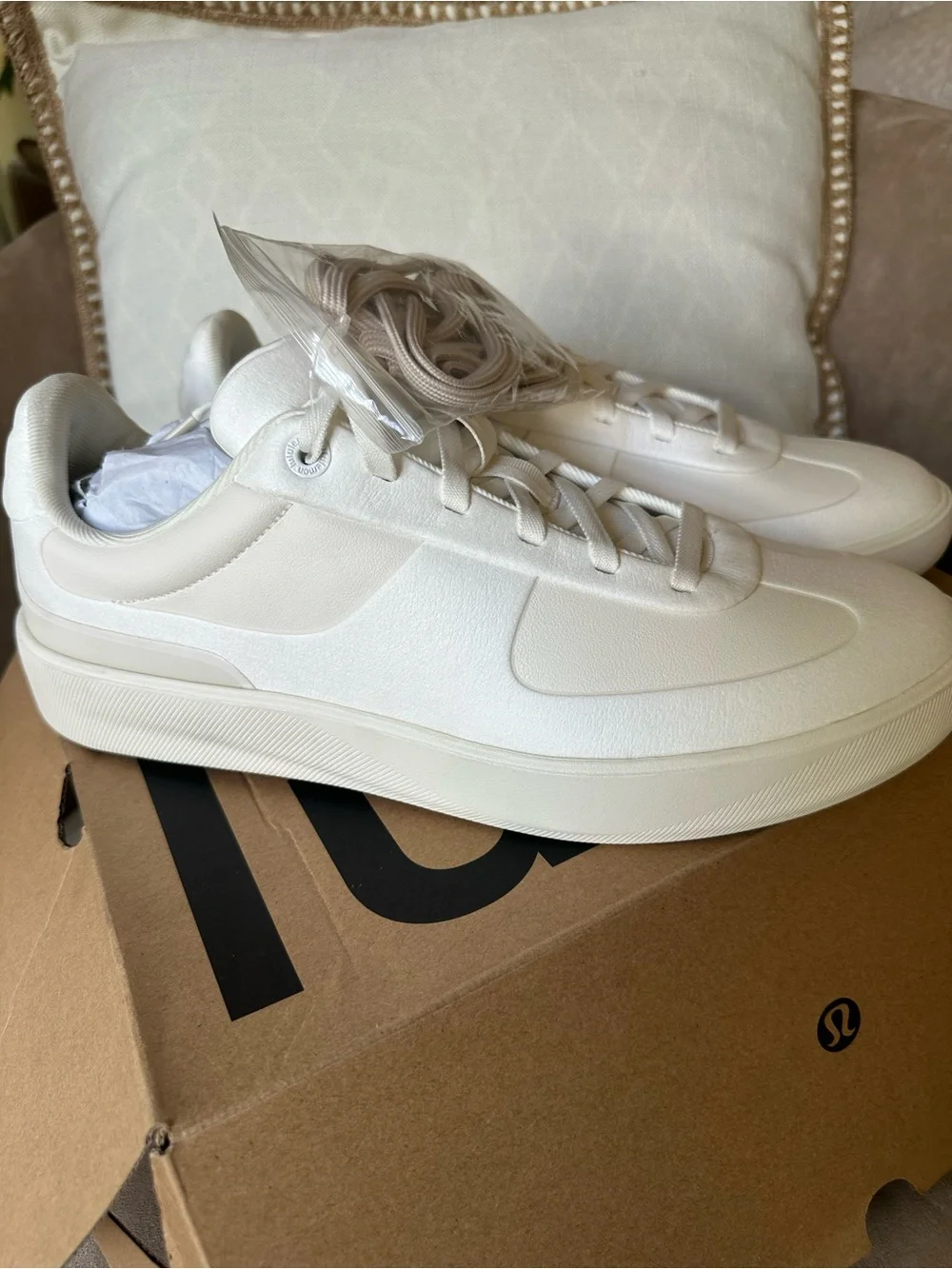 Lululemon cityverse sneakers  men’s size 11  NIB